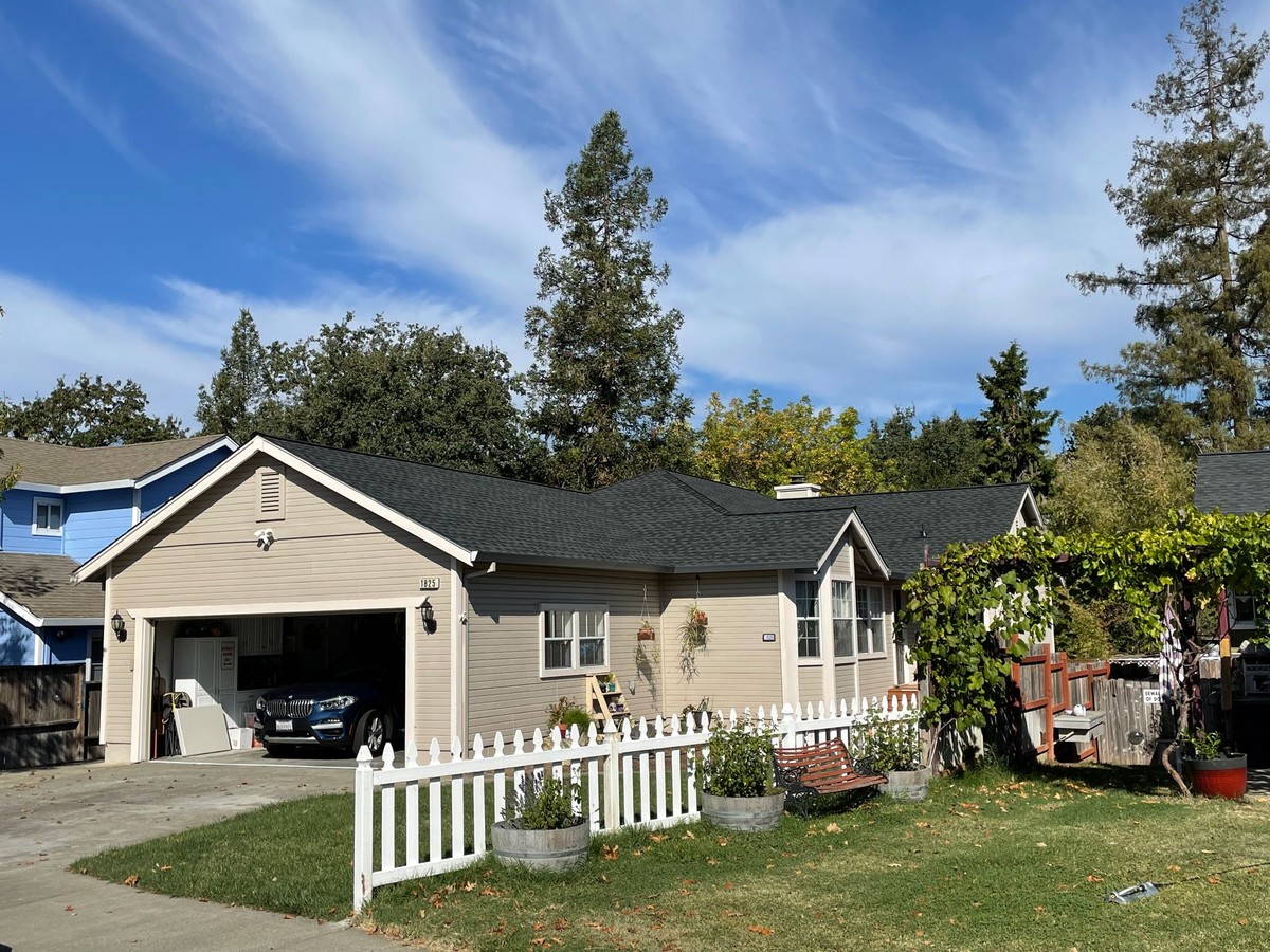 Shingle colors and styles